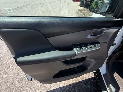 Used 2011 Honda Odyssey EX-L image 13