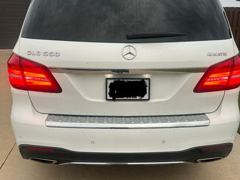 Used 2017 Mercedes-Benz GLS 550 4MATIC image 5