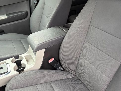 Used 2012 Ford Escape XLT image 6