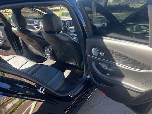 Used 2017 Mercedes-Benz E 400 E 400 4MATIC Wagon 4D image 17