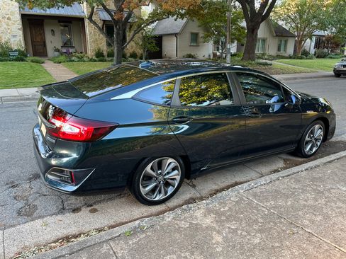 Used 2018 Honda Clarity Plug-In Hybrid image 5