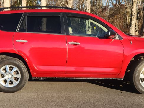 Used 2008 Toyota RAV4 2WD image 1