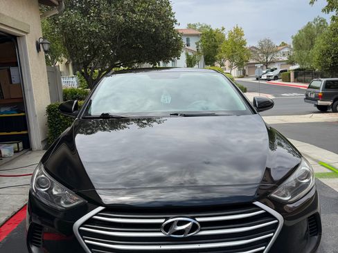 Used 2018 Hyundai Elantra SEL FWD image 1