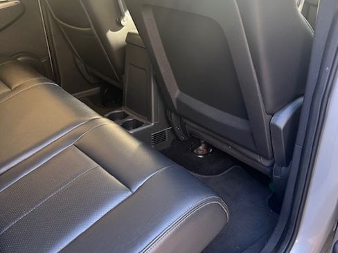 Used 2010 Jeep Liberty Limited w/ Trailer Tow Class III Group image 4