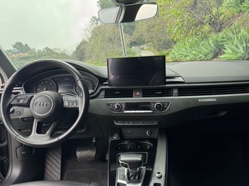 Used 2021 Audi A4 2.0T Premium w/ Convenience Package image 26