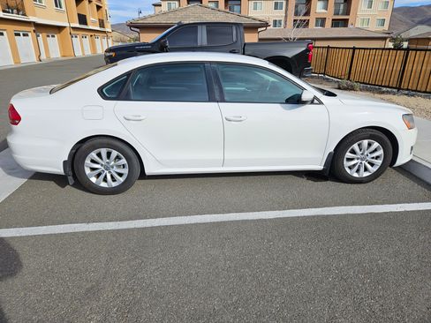 Used 2014 Volkswagen Passat 2.5 S image 11