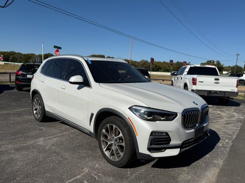 Used 2019 BMW X5 xDrive40i w/ Convenience Package image 4