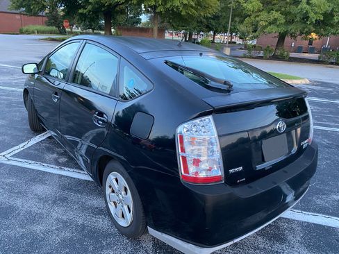 Used 2008 Toyota Prius w/ Pkg 6 FWD image 2