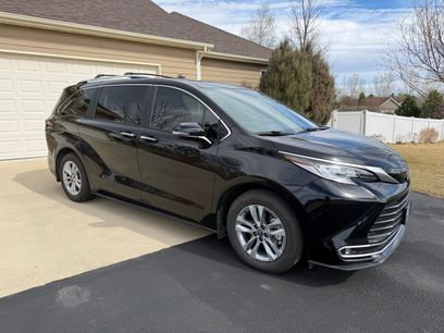 Used 2025 Toyota Sienna Limited