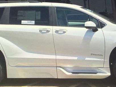 Used 2023 Toyota Sienna XLE w/ XLE Plus Package