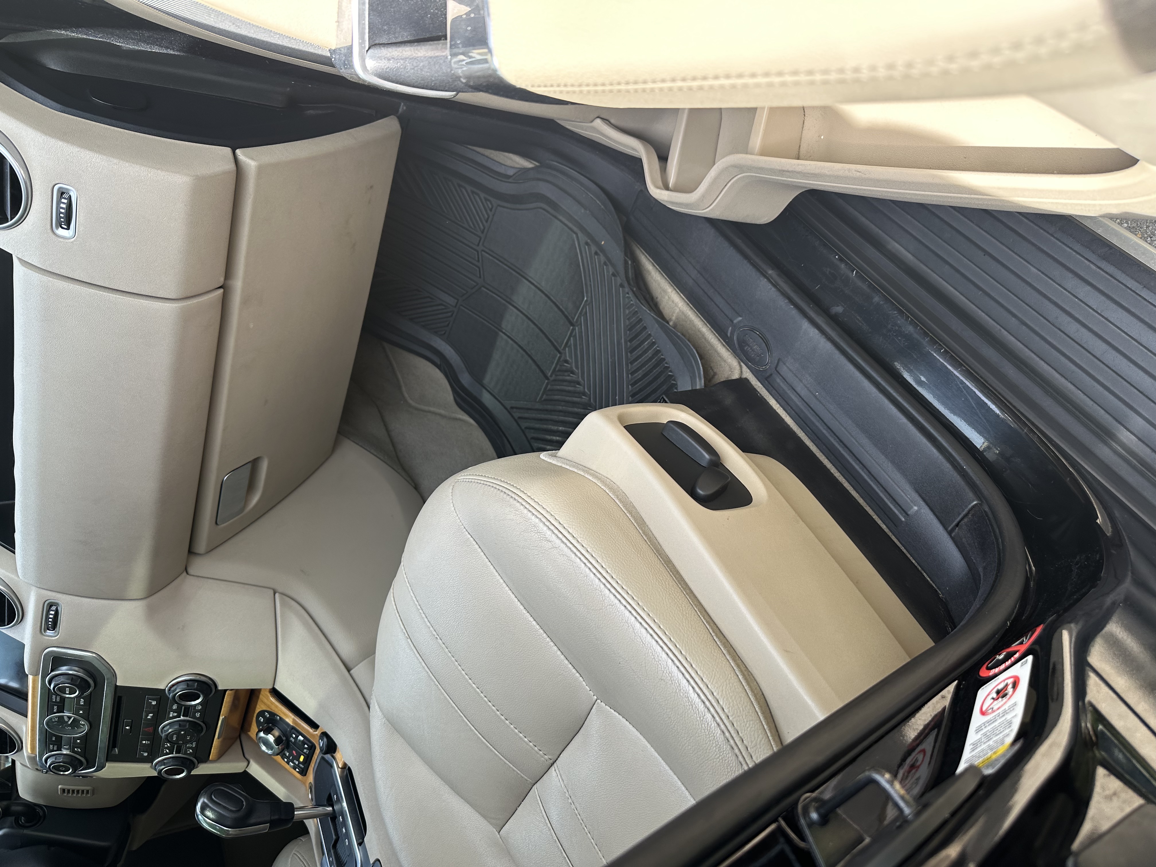 Used 2013 Land Rover LR4 HSE AWD/4WD image 13