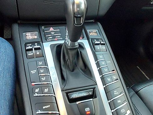 Used 2018 Porsche Macan GTS image 10