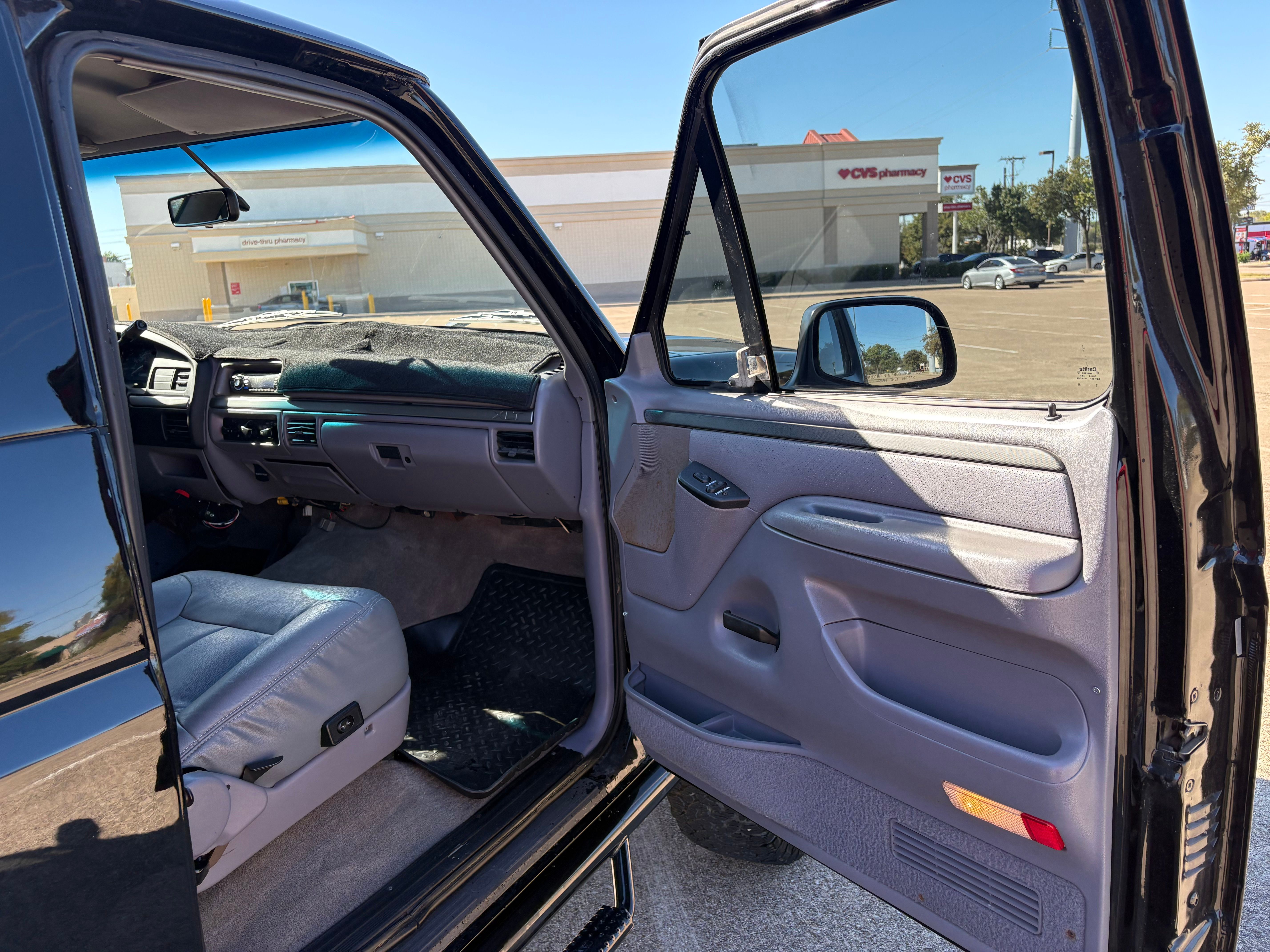 Used 1994 Ford Bronco AWD/4WD image 9