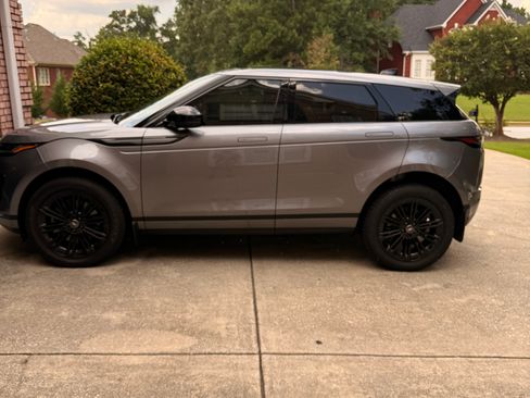 Used 2026 Land Rover Range Rover Evoque S AWD/4WD image 2