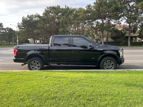 Used 2016 Ford F150 XLT w/ Equipment Group 302A Luxury image 9