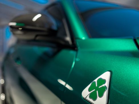 Used 2024 Alfa Romeo Giulia Quadrifoglio image 12