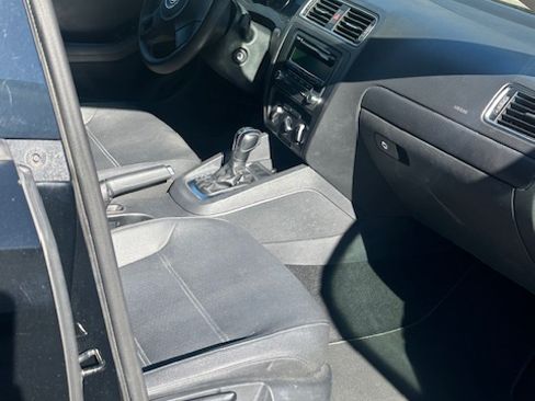 Used 2012 Volkswagen Jetta SE image 11