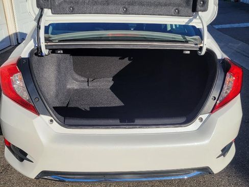 Used 2020 Honda Civic EX image 8