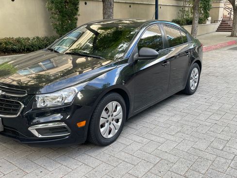 Used 2016 Chevrolet Cruze LS FWD image 10