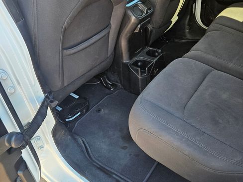 Used 2019 Jeep Wrangler Unlimited Sport image 12