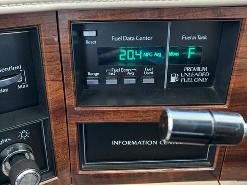 Used 1992 Cadillac De Ville Coupe image 10