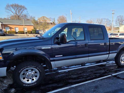 Used 2005 Ford F250 XLT image 4