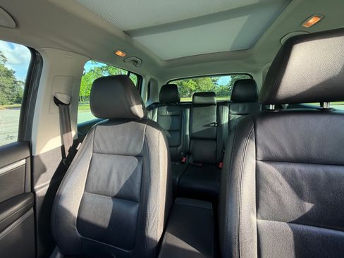 Used 2013 Volkswagen Tiguan SEL image 13