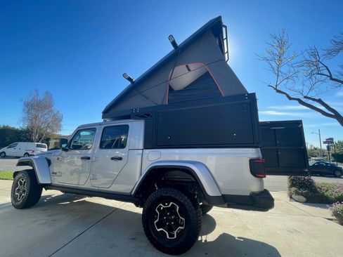 Used 2022 Jeep Gladiator Rubicon w/ LED Lighting Group image 12