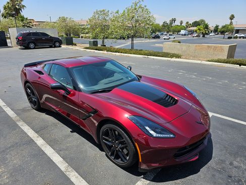 Used 2017 Chevrolet Corvette Stingray Z51 Coupe 2D image 1