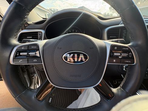 Used 2019 Kia Sorento EX w/ EX Touring Package image 15