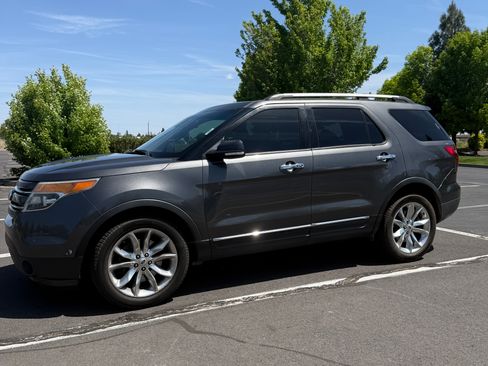 Used 2015 Ford Explorer Limited w/ Equipment Group 302A AWD/4WD image 1