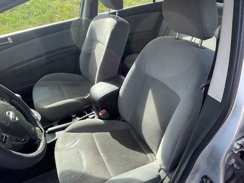 Used 2011 Nissan Sentra 2.0 SR w/ Convenience Pkg image 8