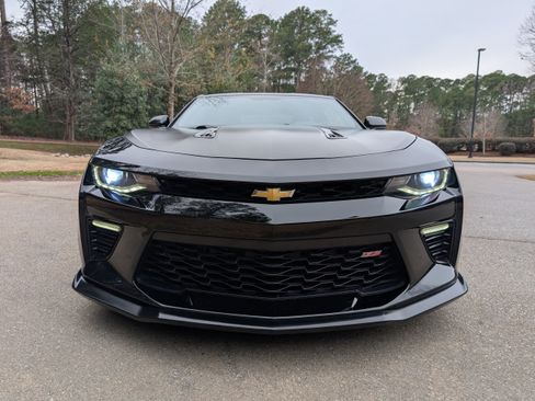 Used 2017 Chevrolet Camaro SS image 32