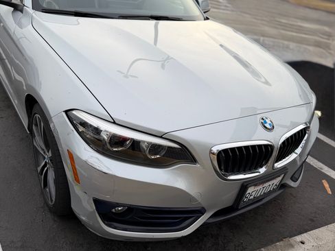 Used 2018 BMW 230i Convertible image 2