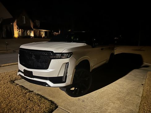 Used 2021 Cadillac Escalade Premium Luxury Platinum image 6