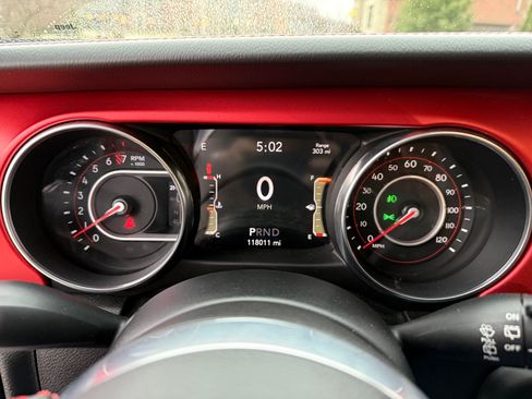 Used 2019 Jeep Wrangler Unlimited Rubicon w/ Dual Top Group image 9