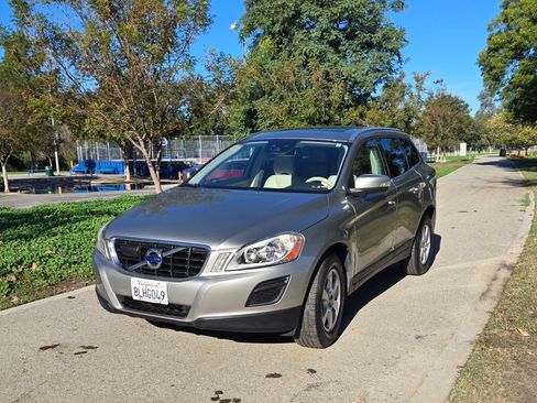 Used 2012 Volvo XC60 3.2 image 2