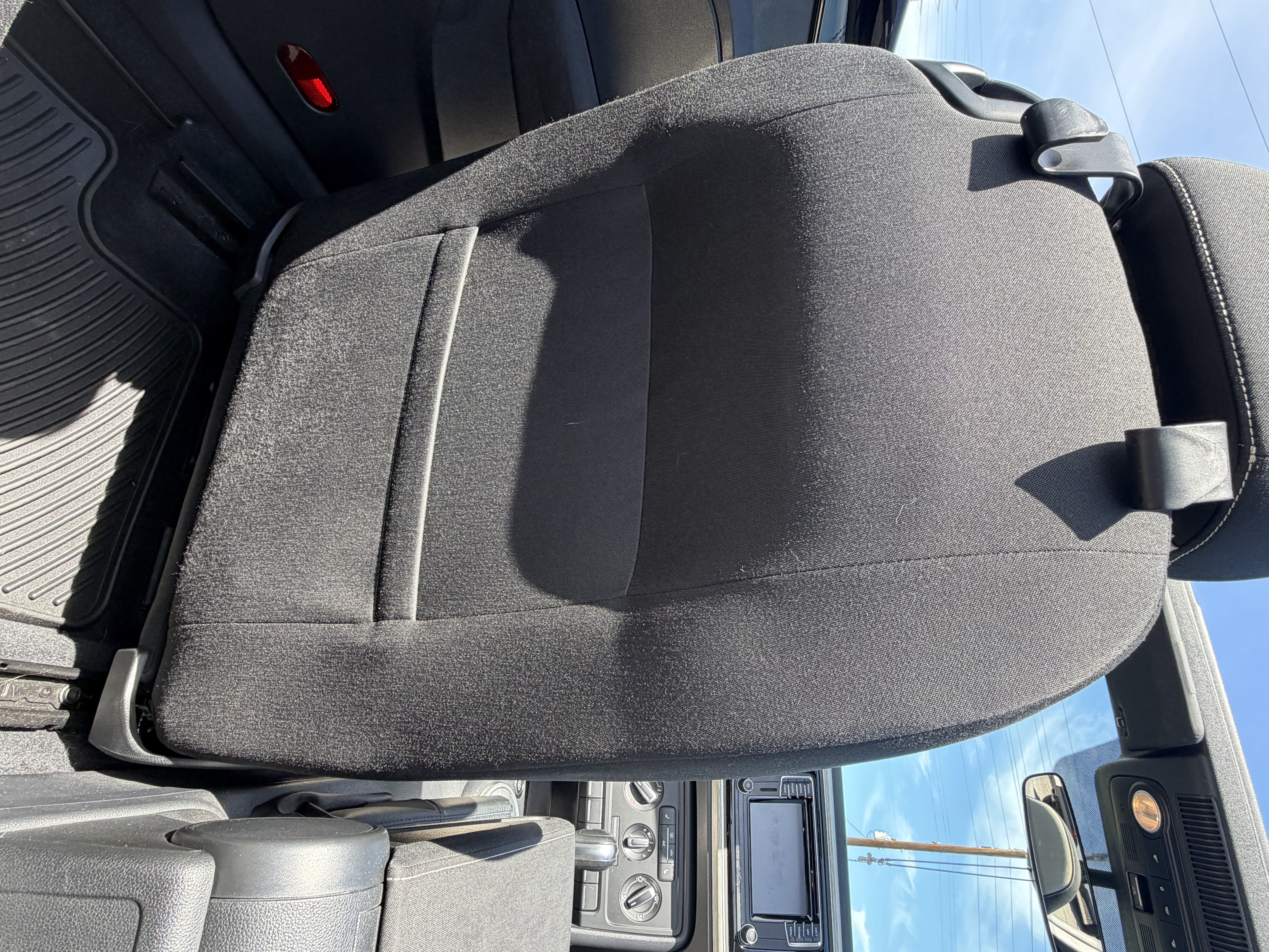 Used 2018 Volkswagen Beetle 2.0T Coast FWD image 11