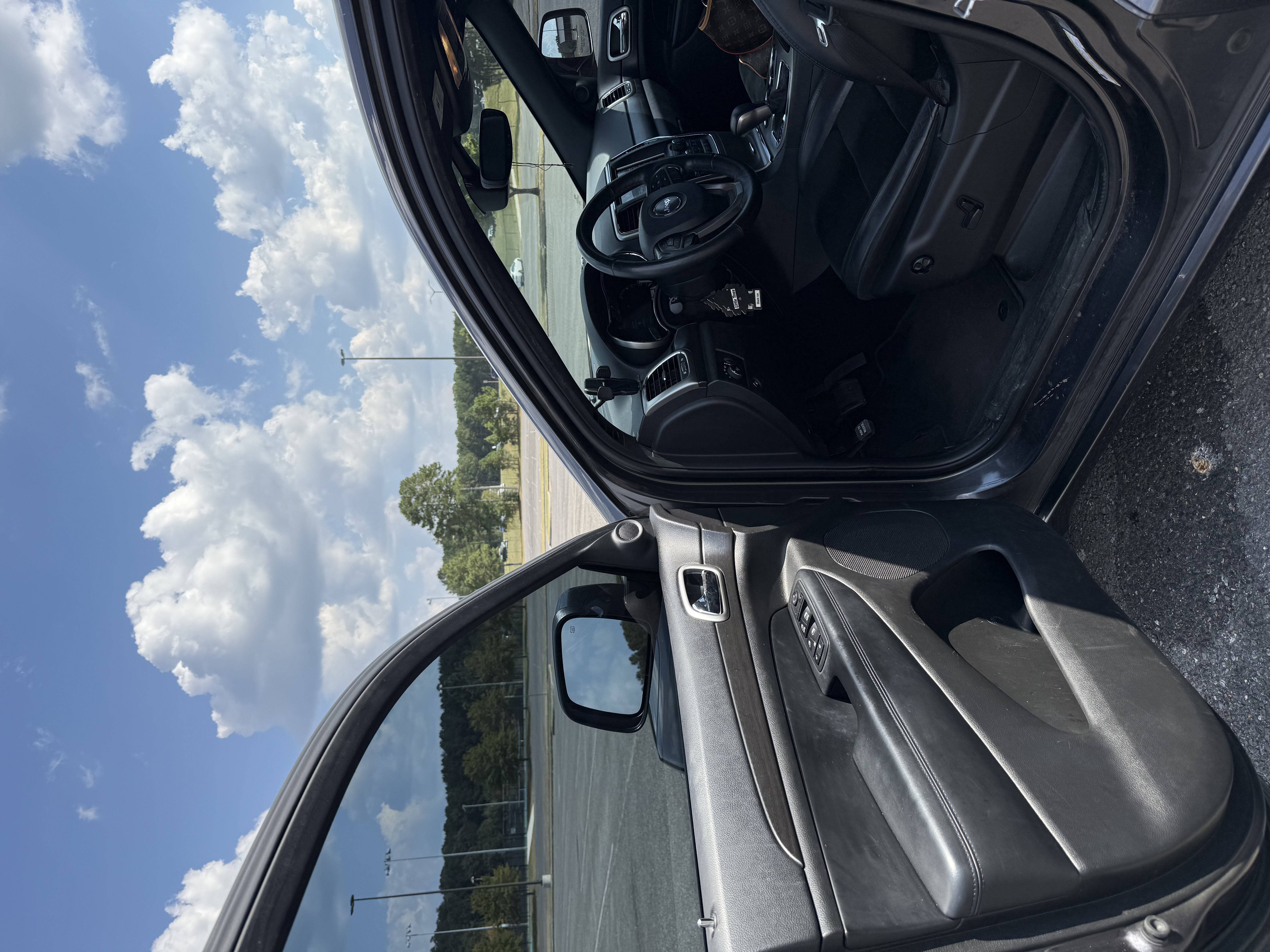 Used 2018 Jeep Grand Cherokee Altitude AWD/4WD image 6