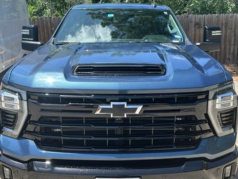 Used 2025 Chevrolet Silverado 2500 LT w/ Trail Boss Package AWD/4WD image 4