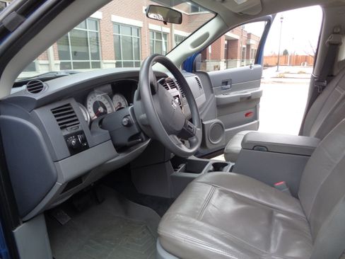 Used 2005 Dodge Durango SLT w/ Interior Convenience Group image 6