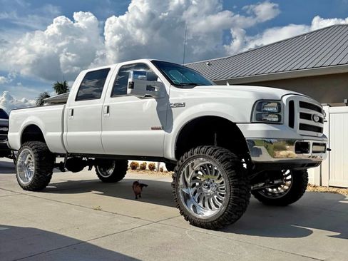 Used 2007 Ford F250 Lariat image 2