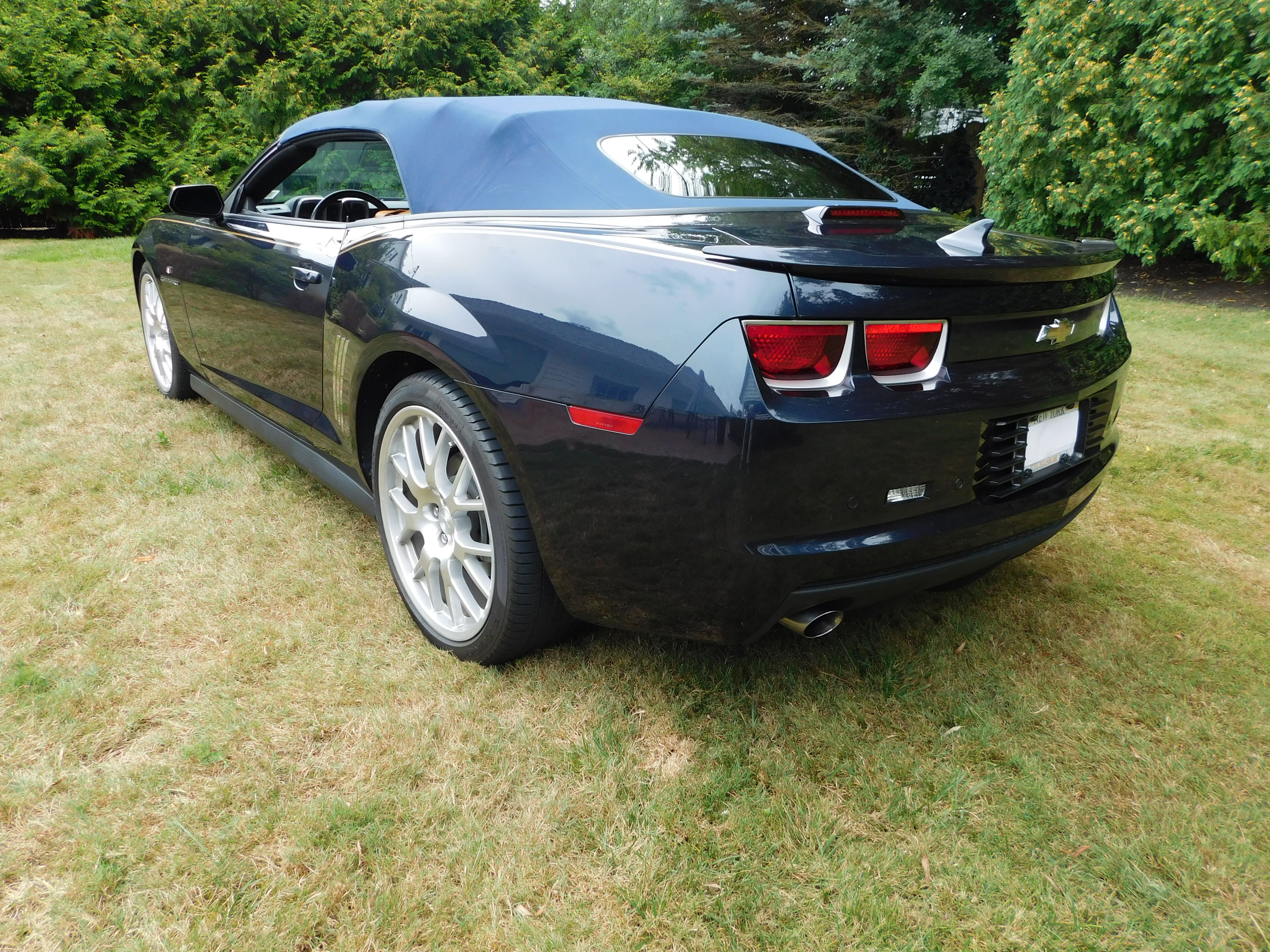 Used 2013 Chevrolet Camaro LT w/ Dusk Special Edition RWD image 6