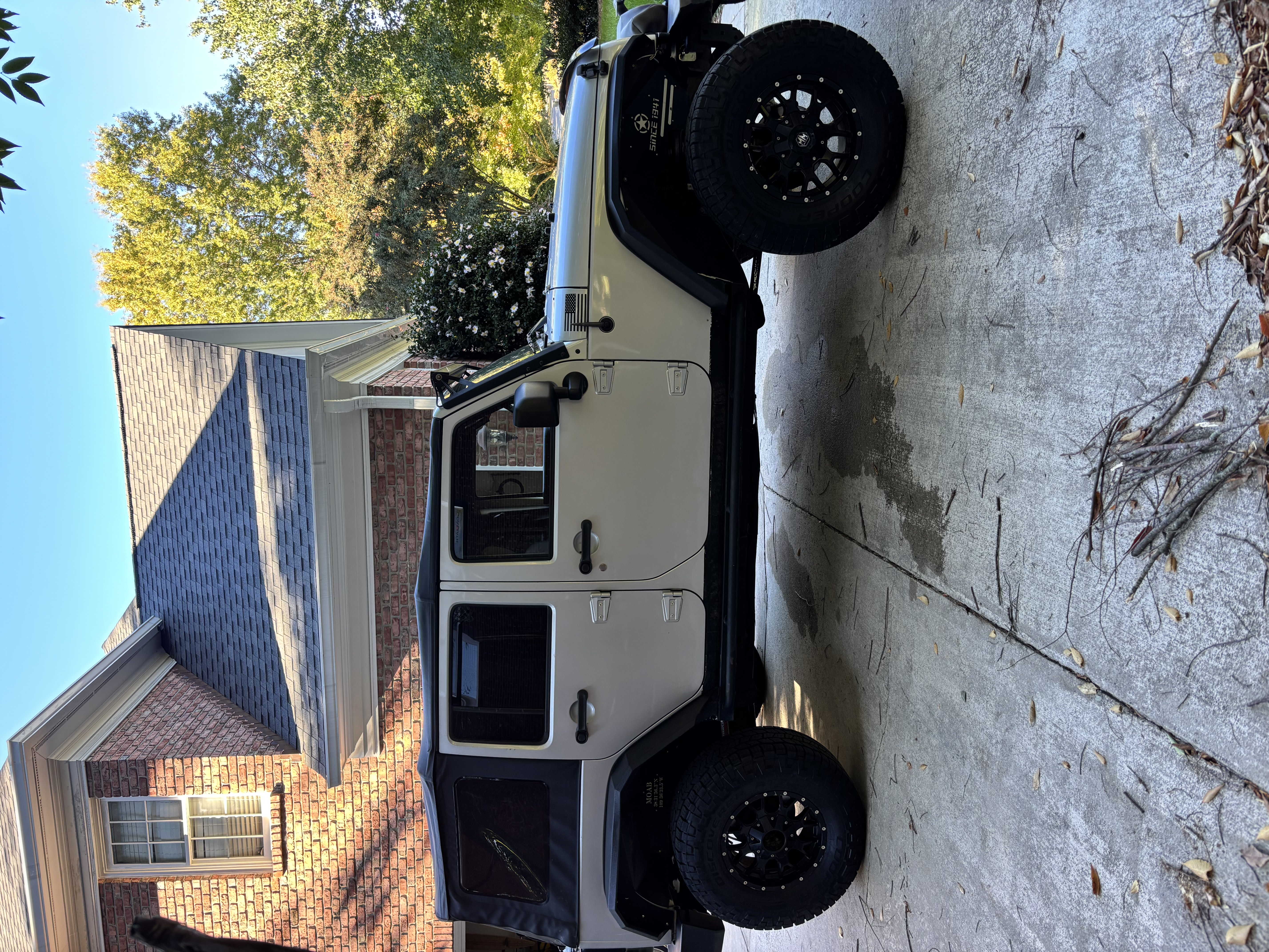 Used 2011 Jeep Wrangler Unlimited Sport AWD/4WD image 5