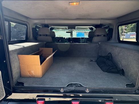 Used 2003 HUMMER H1 Wagon 4D image 11