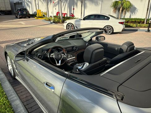 Used 2013 Mercedes-Benz SL 550 image 15