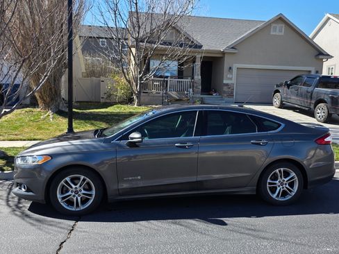 Used 2016 Ford Fusion Titanium image 4