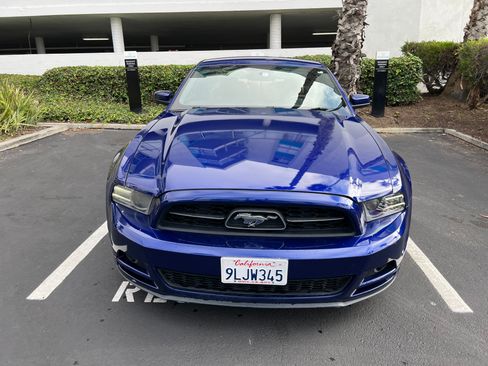 Used 2013 Ford Mustang Premium image 10