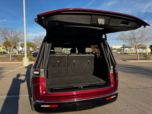 Used 2022 Jeep Grand Wagoneer Series III image 27