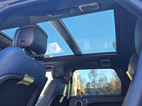 Used 2019 Land Rover Range Rover Sport HSE Dynamic image 15